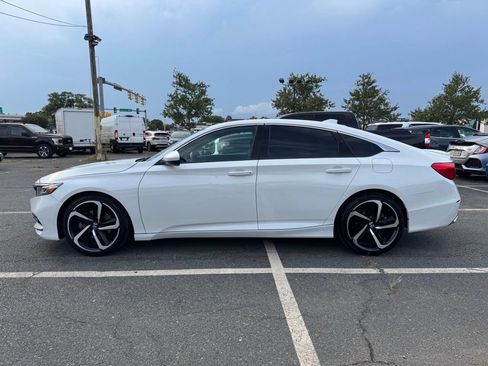 Used 2019 Honda Accord Sport image 4