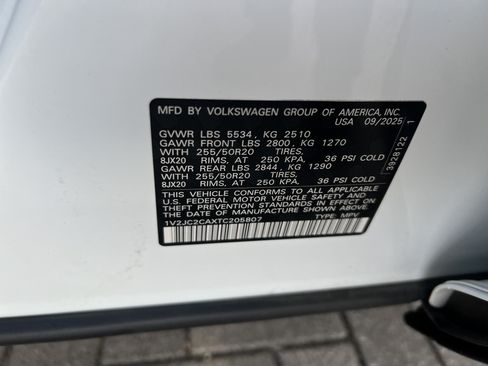 Certified 2026 Volkswagen Atlas Cross Sport SE w/ Panoramic Sunroof Package FWD image 30
