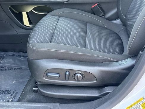 Used 2023 GMC Acadia SLE w/ Driver Convenience Package AWD/4WD image 22