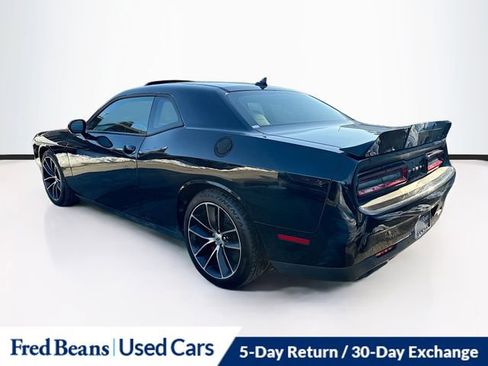 Used 2018 Dodge Challenger R/T image 5