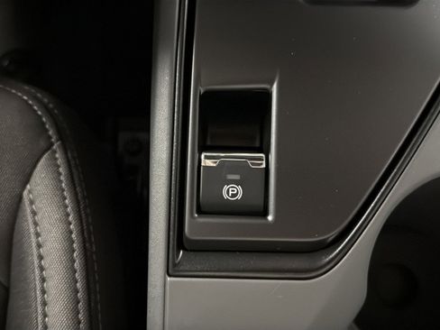 New 2026 Subaru Crosstrek 2.0i Premium AWD/4WD image 36