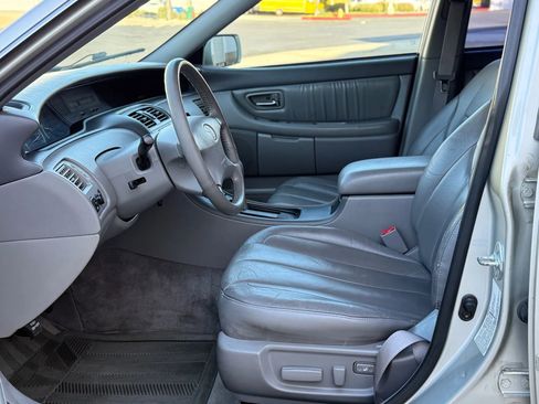 Used 2000 Toyota Avalon XL FWD image 19