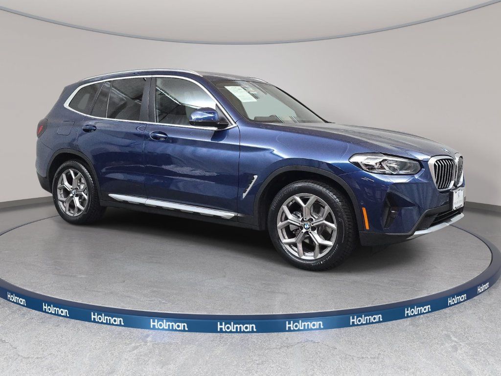 Used 2023 BMW X3 xDrive30i w/ Premium Package w/ZPA AWD/4WD image 4