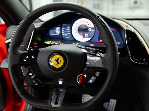 Used 2022 Ferrari Roma image 32