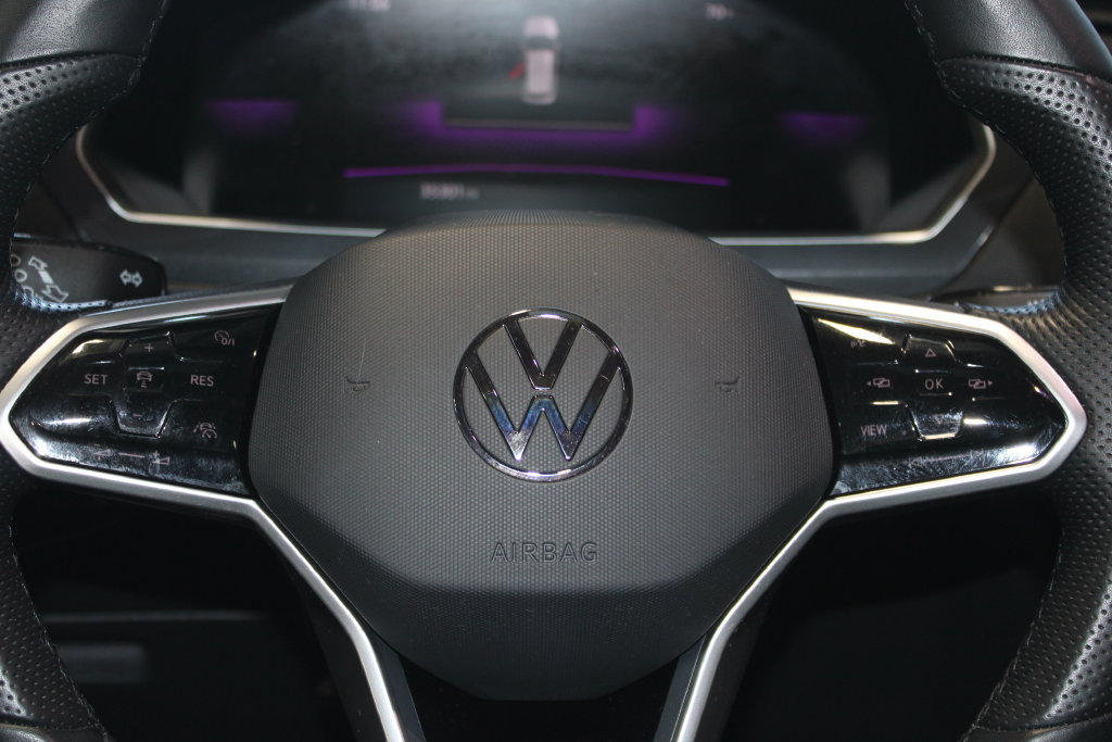Used 2024 Volkswagen Tiguan SE R-Line AWD/4WD image 14