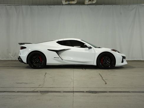 Used 2023 Chevrolet Corvette Z06 image 6