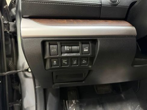Used 2019 Subaru Outback 3.6R Limited AWD/4WD image 18