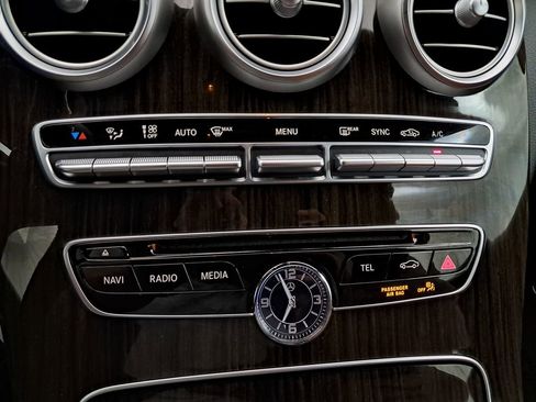 Used 2018 Mercedes-Benz C 300 4MATIC Cabriolet image 32