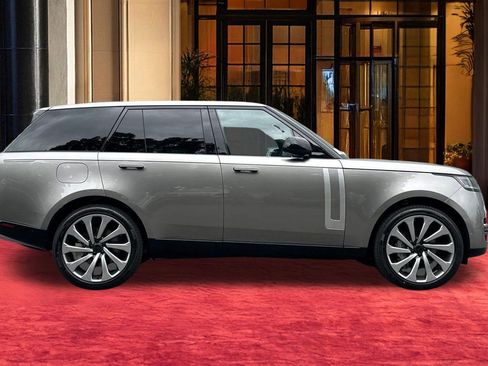New 2026 Land Rover Range Rover SE AWD/4WD image 7