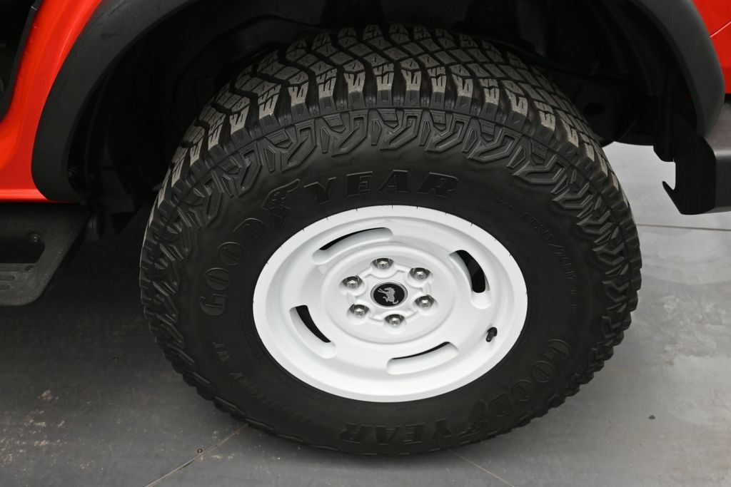 Used 2023 Ford Bronco Heritage Edition AWD/4WD image 28