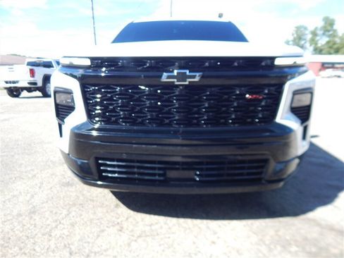 Used 2025 Chevrolet Traverse RS AWD/4WD image 9
