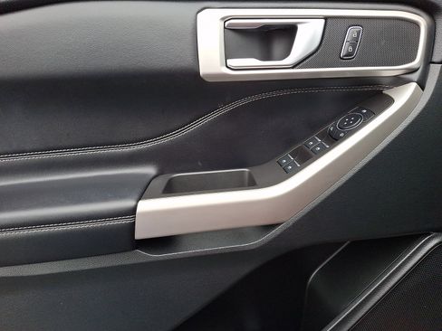 Certified 2023 Ford Explorer XLT image 13