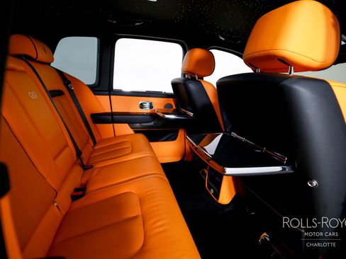 Certified 2024 Rolls-Royce Cullinan Black Badge image 31