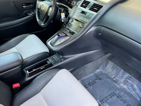 Used 2010 Lexus HS 250h w/ Touring Pkg FWD image 16