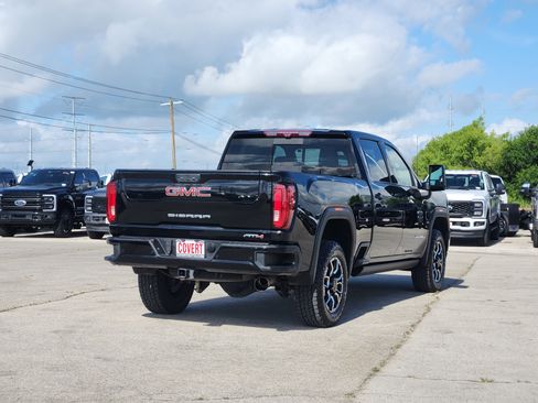 Used 2023 GMC Sierra 2500 AT4 w/ AT4 Premium Plus Package AWD/4WD image 7