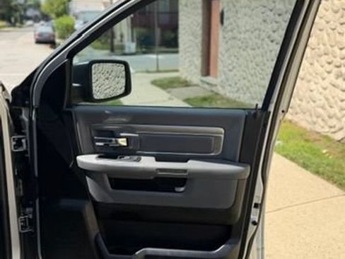 Used 2016 RAM 1500 Big Horn RWD image 22
