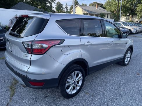 Used 2017 Ford Escape SE AWD/4WD image 5