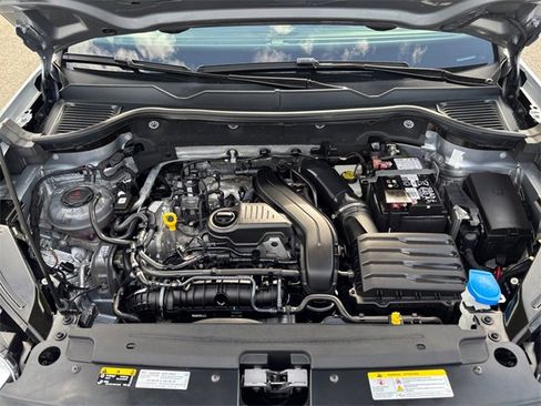 Used 2024 Volkswagen Taos S image 33