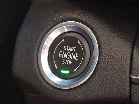 Used 2021 Buick Envision Essence image 24