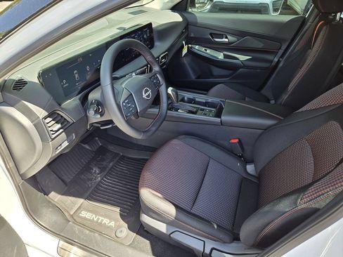 New 2026 Nissan Sentra SR w/ Floor Mat Package FWD image 13