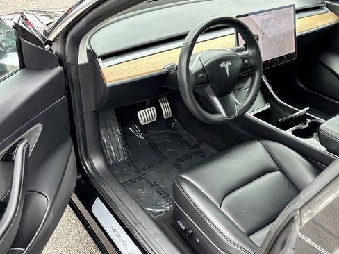 Used 2019 Tesla Model 3 Performance image 10