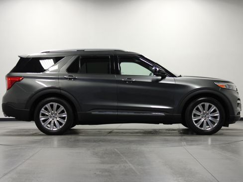 Used 2020 Ford Explorer Limited RWD image 3