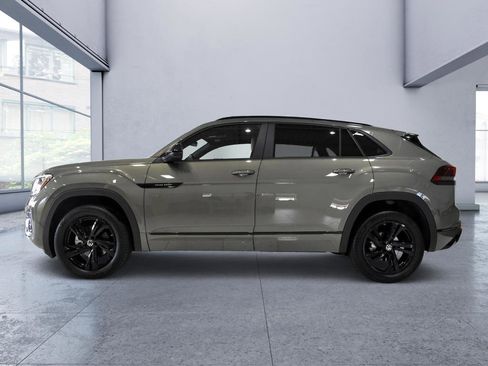 Used 2025 Volkswagen Atlas Cross Sport SEL R-Line AWD/4WD image 2