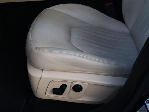 Used 2017 Maserati Levante image 15