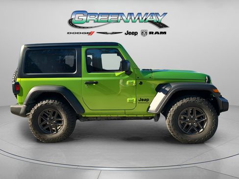 Used 2025 Jeep Wrangler Sport image 5