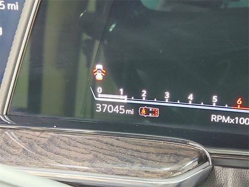 Used 2021 Cadillac Escalade ESV Premium Luxury w/ Performance Package image 23