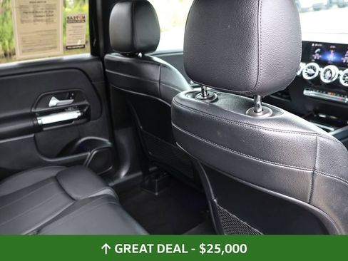 Used 2021 Mercedes-Benz GLB 250 image 24