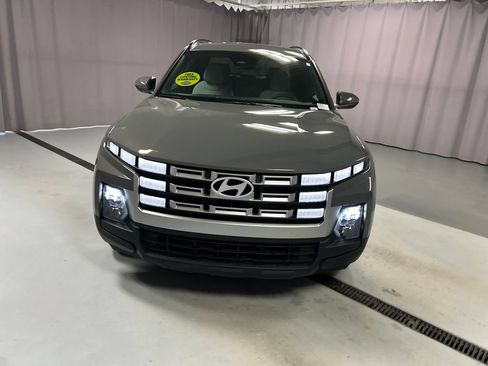 Used 2025 Hyundai Santa Cruz SEL AWD/4WD image 2