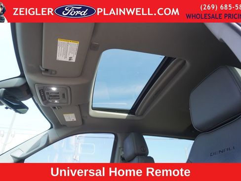 Used 2022 GMC Sierra 1500 Denali w/ Denali Reserve Package image 18