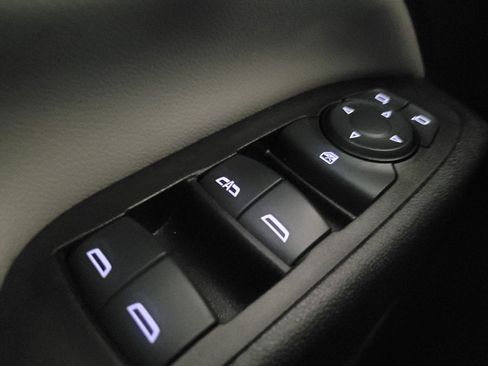 Used 2023 Chevrolet Equinox LT AWD/4WD image 27