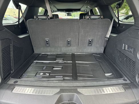 Certified 2025 GMC Yukon XL AT4 w/ LPO, Floor Liner Package AWD/4WD image 29