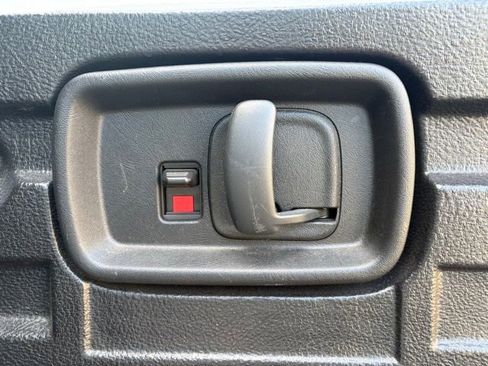 Used 2024 GMC Savana 2500 w/ Driver Convenience Package image 10