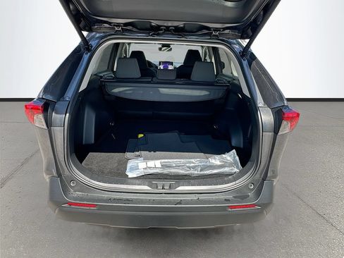 Used 2025 Toyota RAV4 XLE w/ Convenience Package FWD image 25