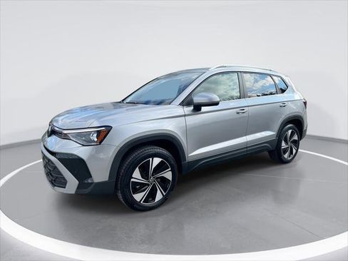 New 2026 Volkswagen Taos SE AWD/4WD image 1