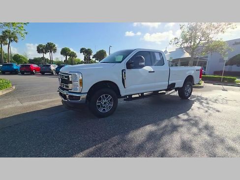 Used 2025 Ford F350 XLT AWD/4WD image 49