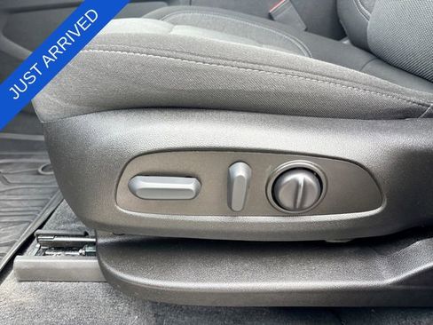 Used 2022 Chevrolet Traverse LT w/ LPO, Floor Liner Package AWD/4WD image 12