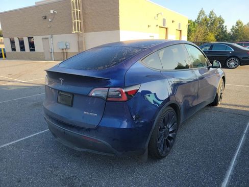 Used 2023 Tesla Model Y Performance image 2