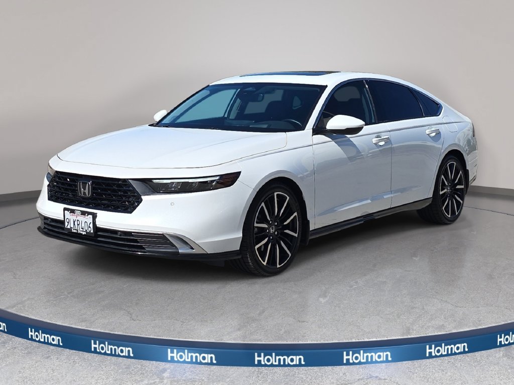 Used 2024 Honda Accord Touring image 1