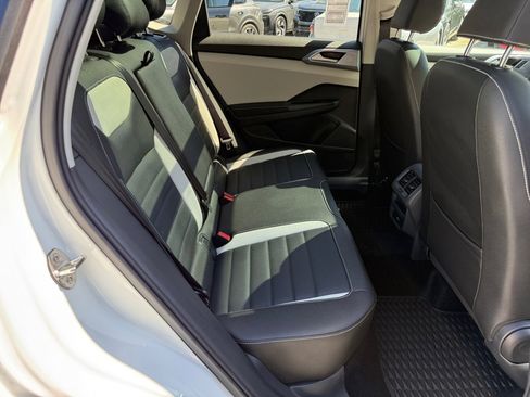 Certified 2025 Volkswagen Taos SEL w/ Black Wheel Plus Package image 28