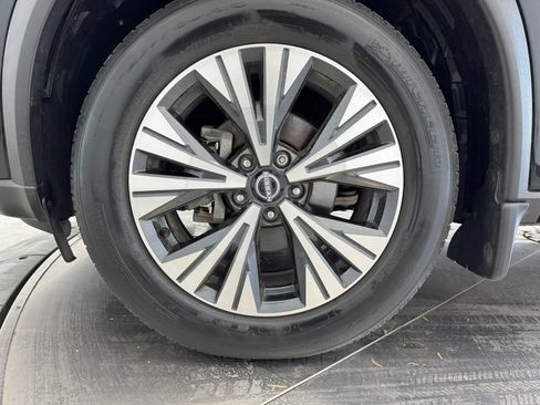 Used 2022 Nissan Rogue SV FWD image 10