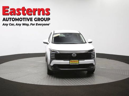 Used 2025 Nissan Kicks SV AWD/4WD image 52