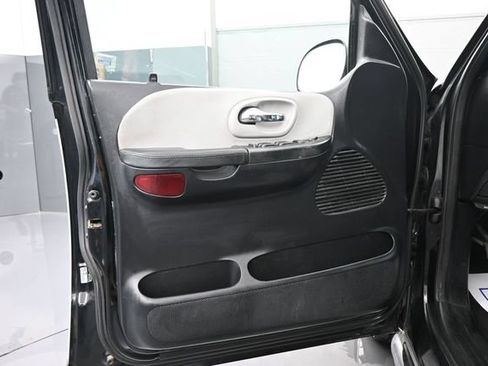 Used 2003 Ford F150 Harley-Davidson RWD image 8