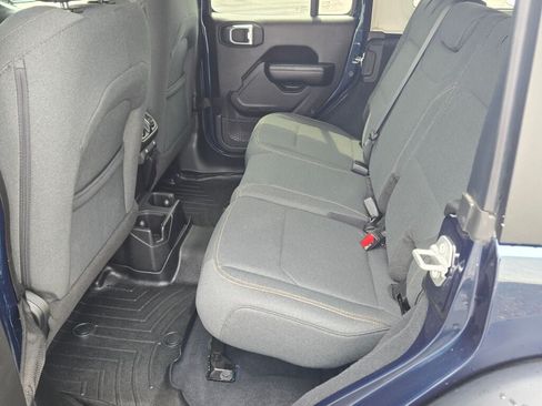 Used 2025 Jeep Wrangler Unlimited Sport AWD/4WD image 15
