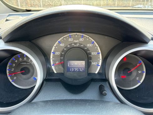 Used 2013 Honda Fit Base image 19