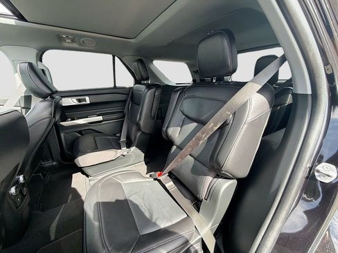 Used 2023 Ford Explorer Limited w/ Limited Technology Package AWD/4WD image 26