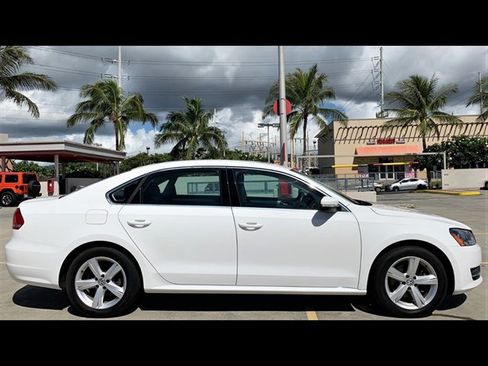 Used 2013 Volkswagen Passat 2.5 SE FWD image 4